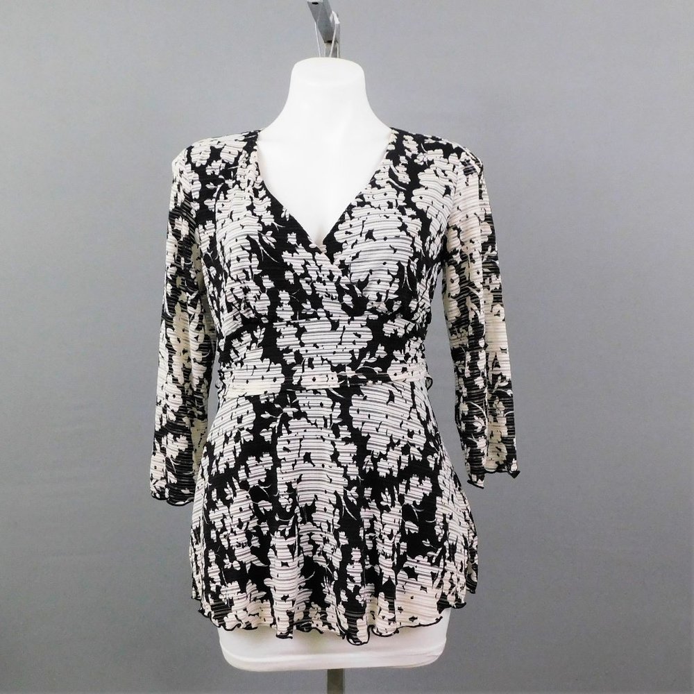 Vol. 1 Women Shirt Black White Print S/M‎